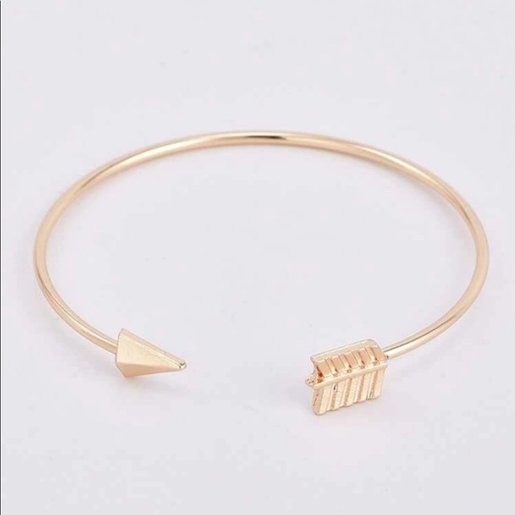 3/$30 Gold Arrow & Knotted Bracelet Set - Picture 4 of 5